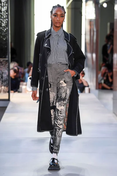 Look 68